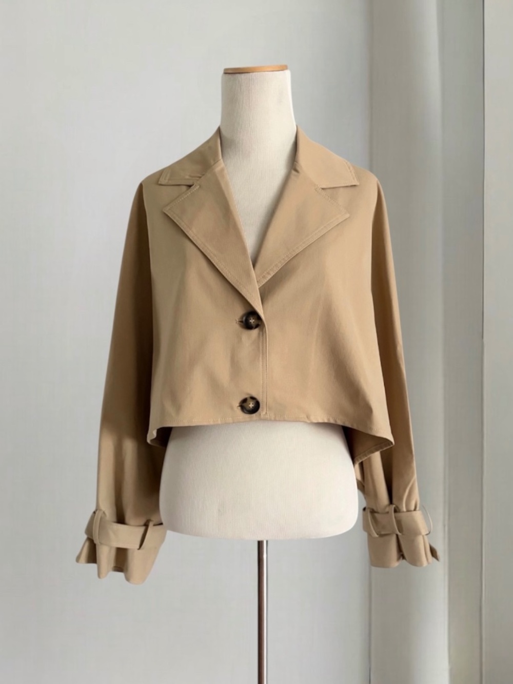House of Harlow 1960 Beige Cropped Trench Coat